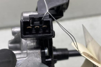 Moteur essuie glace arriere OPEL CORSA E