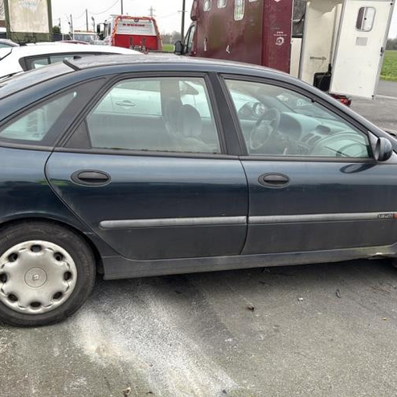 Moteur essuie glace avant RENAULT LAGUNA 1 Photo n°10