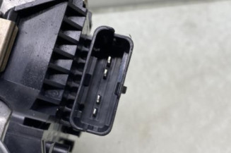 Moteur essuie glace avant droit PEUGEOT 3008 1
