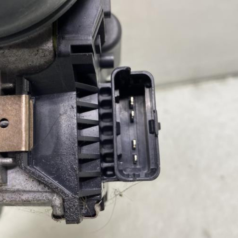 Moteur essuie glace avant gauche PEUGEOT 3008 1 Photo n°3