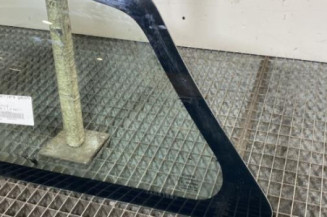 Custode arriere gauche TOYOTA YARIS 3
