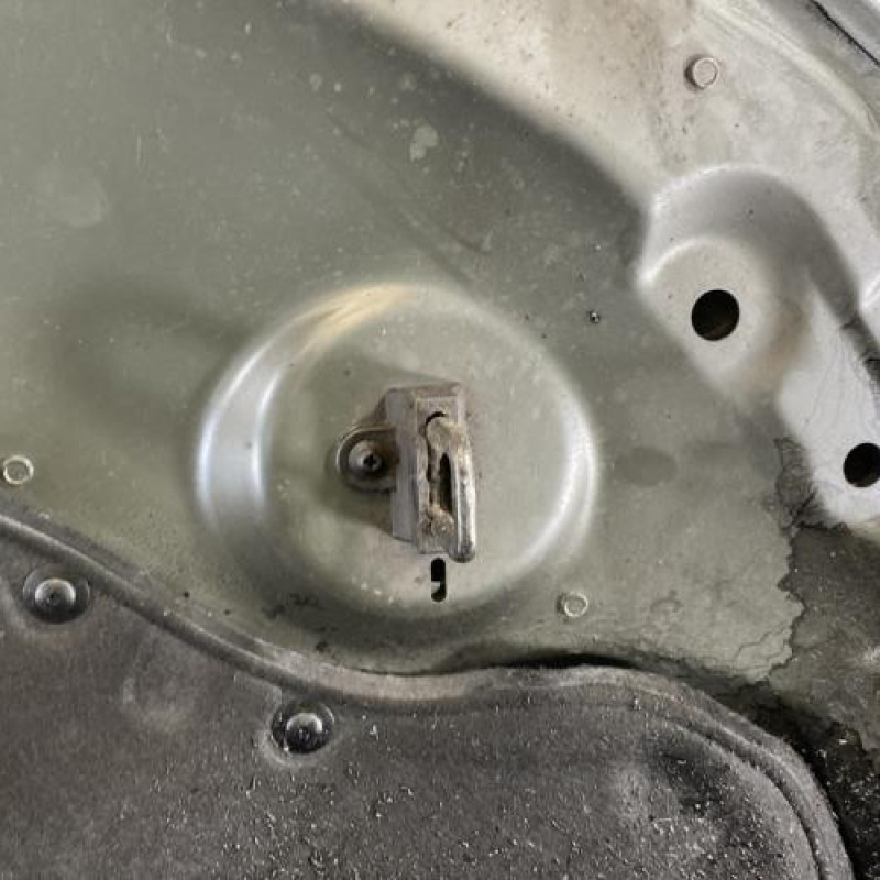 Capot BMW SERIE 5 E60 Photo n°8