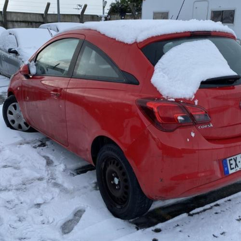 Feu arriere secondaire gauche (feux) OPEL CORSA E Photo n°9