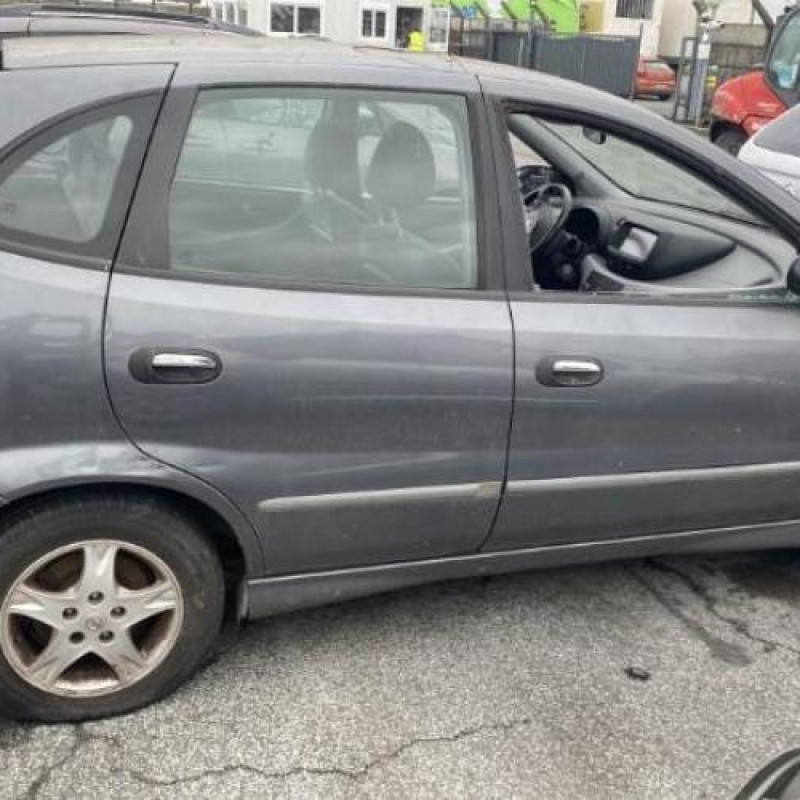 Feu arriere principal droit (feux) NISSAN ALMERA TINO Photo n°11