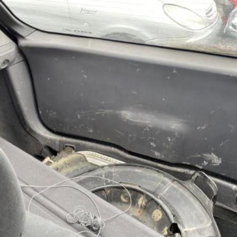 Feu arriere principal droit (feux) NISSAN ALMERA TINO Photo n°16
