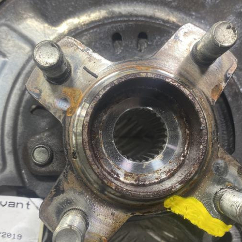Pivot de moyeu avant gauche SUZUKI IGNIS 3 Photo n°2