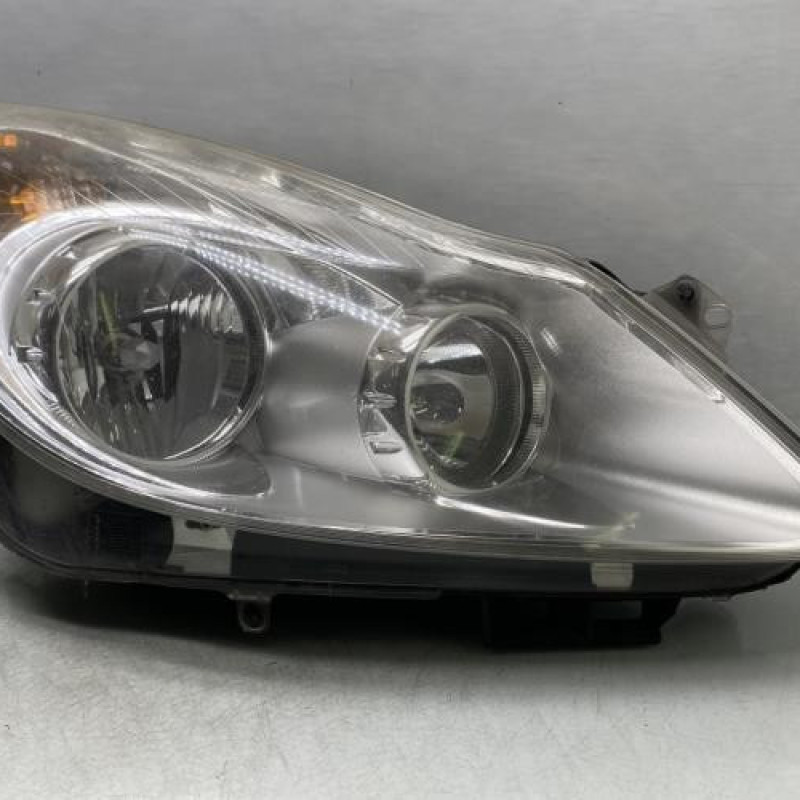 Optique avant principal droit (feux)(phare) OPEL CORSA D Photo n°1
