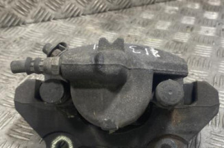 Etrier avant gauche (freinage) OPEL CORSA E