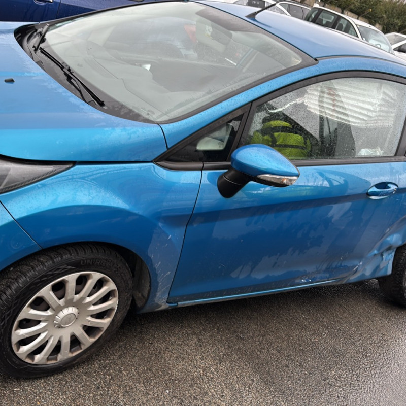 FORD FIESTA 6 PHASE 2 1.25i - 16V Photo n°7