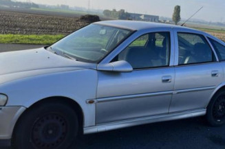 Feu arriere principal droit (feux) OPEL VECTRA B