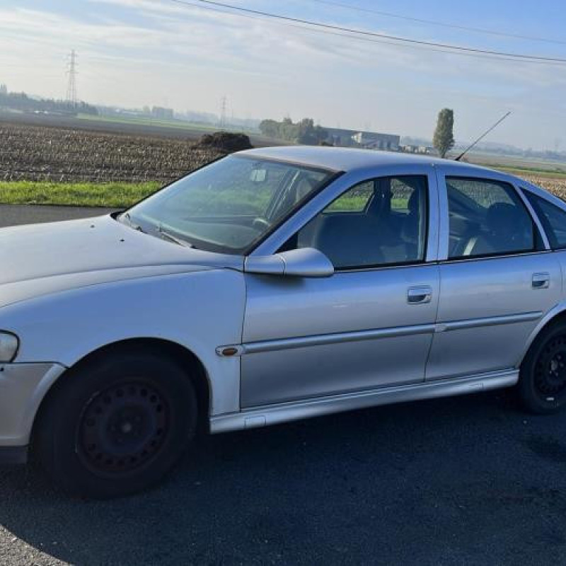 Feu arriere principal droit (feux) OPEL VECTRA B Photo n°5