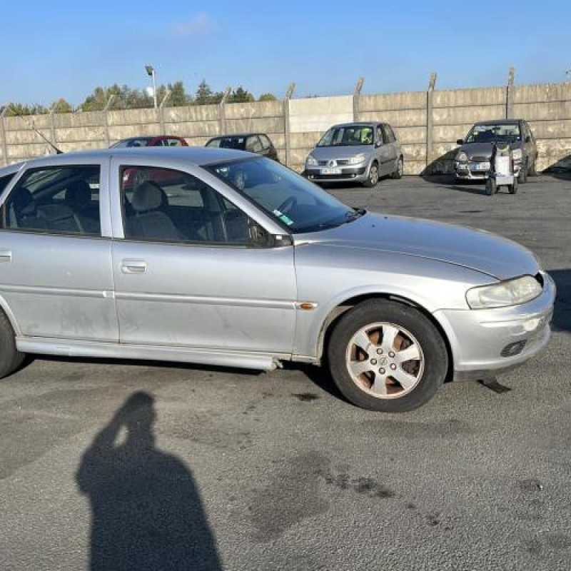 Feu arriere principal droit (feux) OPEL VECTRA B Photo n°6