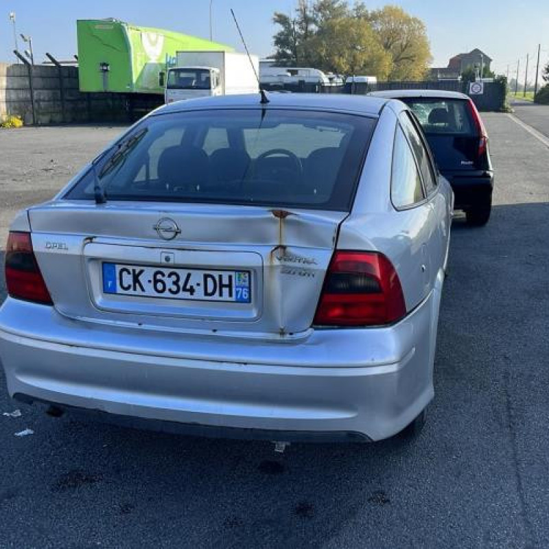 Feu arriere principal droit (feux) OPEL VECTRA B Photo n°7