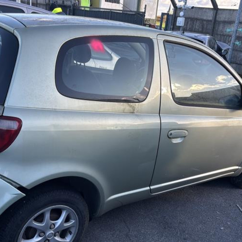 Feu arriere principal droit (feux) TOYOTA YARIS 1 Photo n°9