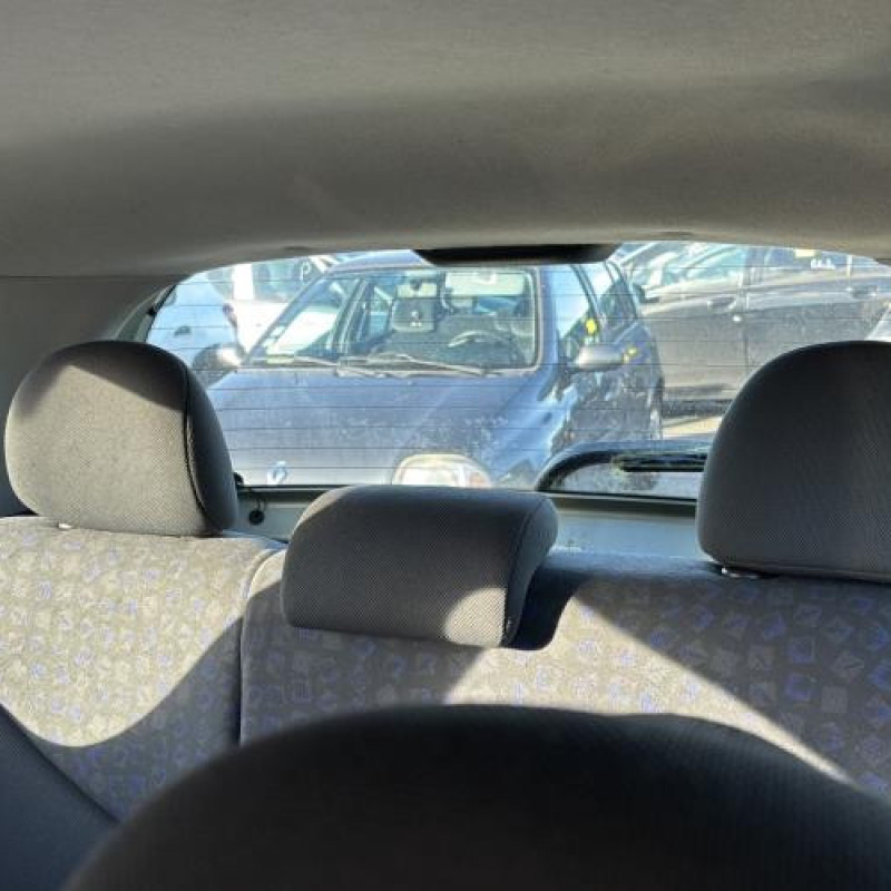 Feu arriere principal droit (feux) TOYOTA YARIS 1 Photo n°13