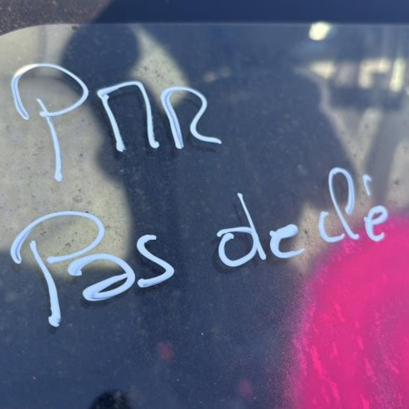 Feu arriere principal droit (feux) TOYOTA YARIS 1 Photo n°20