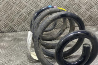 Ressort de suspension arriere droit NISSAN QASHQAI 1