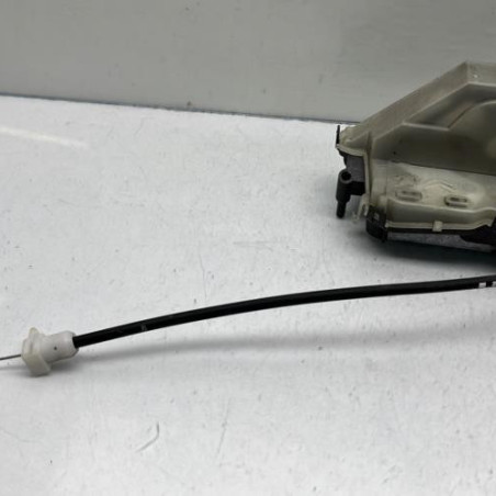 Serrure avant droit PEUGEOT 3008 1