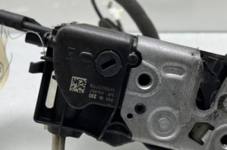 Serrure avant droit PEUGEOT 3008 1