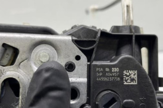 Serrure avant droit PEUGEOT 3008 1