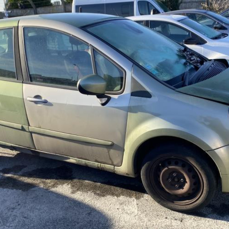 Feu arriere principal droit (feux) RENAULT GRAND MODUS Photo n°12