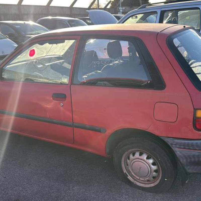 Feu arriere principal gauche (feux) TOYOTA STARLET 2 Photo n°15