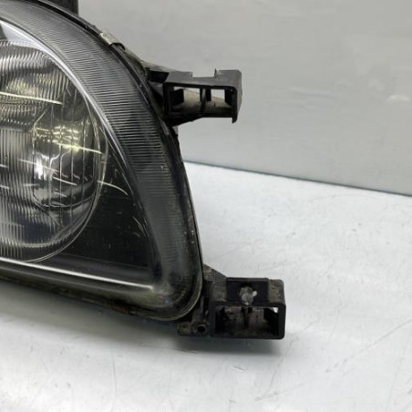 Optique avant principal droit (feux)(phare) TOYOTA AVENSIS 1