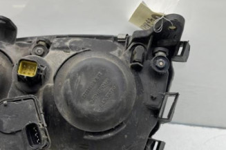 Optique avant principal droit (feux)(phare) TOYOTA AVENSIS 1