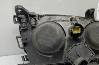 Optique avant principal gauche (feux)(phare) TOYOTA AVENSIS 1