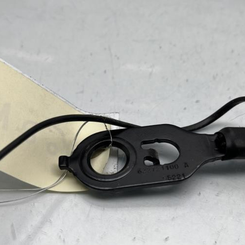 Attache ceinture avant gauche PEUGEOT 2008 1 Photo n°2