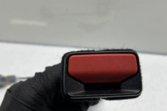 Attache ceinture avant gauche PEUGEOT 2008 1