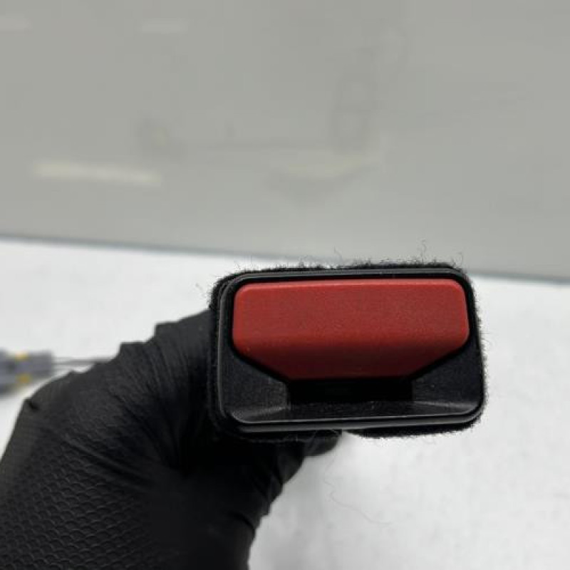 Attache ceinture avant gauche PEUGEOT 2008 1 Photo n°3