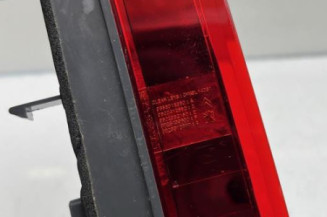 Feu arriere stop central PEUGEOT 3008 2