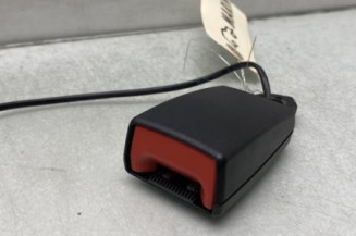 Attache ceinture arriere gauche AUDI TT 3 Photo n°1