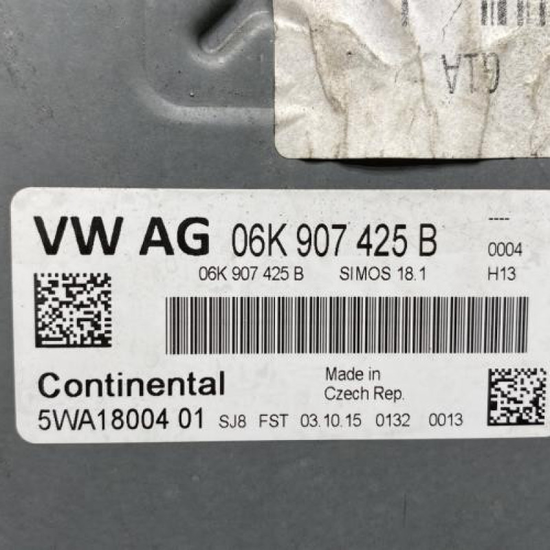 Calculateur moteur AUDI TT 3 Photo n°3