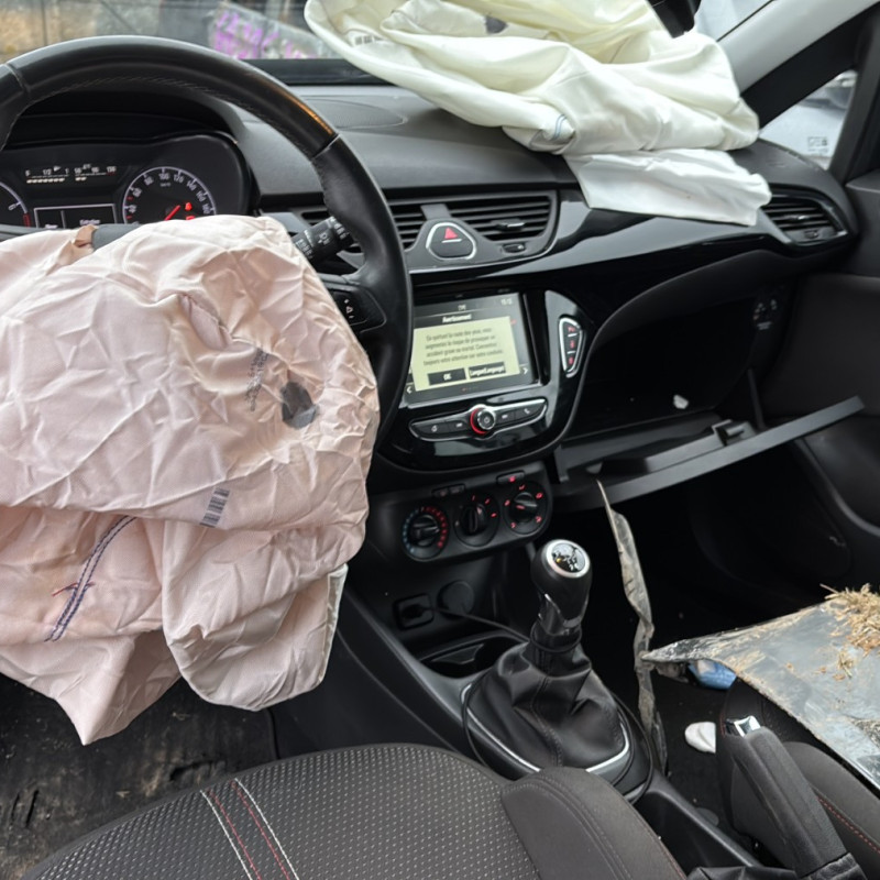 OPEL CORSA E 1.4i - 16V Photo n°12