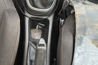 OPEL CORSA E 1.4i - 16V