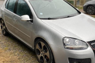 Etrier arriere droit (freinage) VOLKSWAGEN GOLF 5 Photo n°1