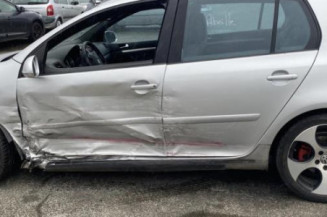 Etrier arriere droit (freinage) VOLKSWAGEN GOLF 5