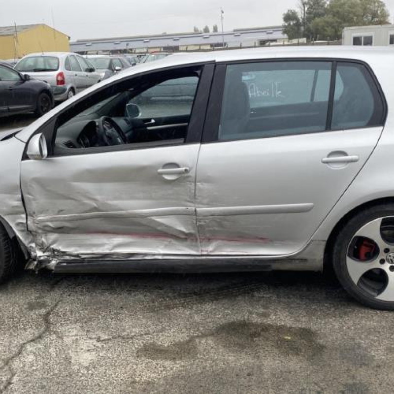 Etrier arriere droit (freinage) VOLKSWAGEN GOLF 5 Photo n°7