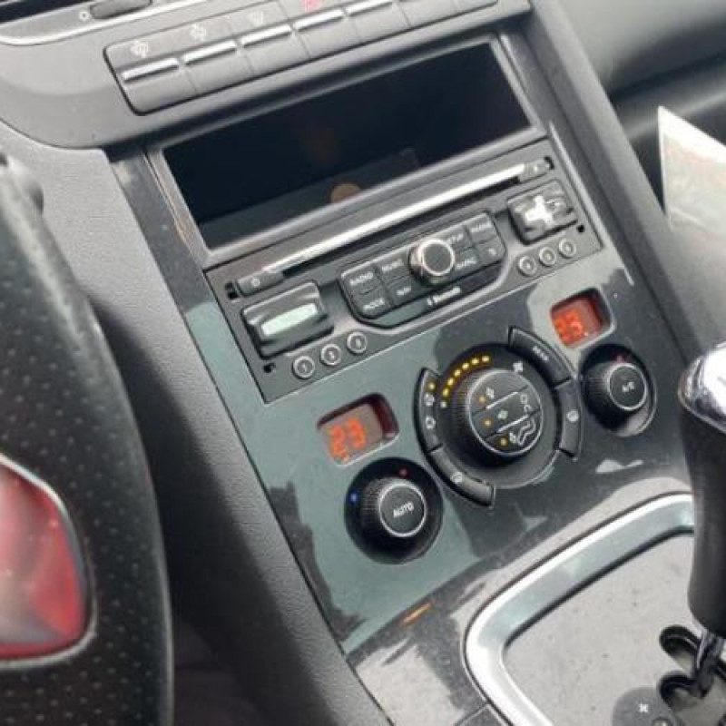 Ecran GPS PEUGEOT 5008 1 Photo n°20
