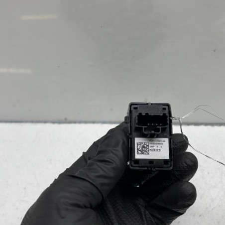 Interrupteur de leve vitre arriere droit FORD FOCUS 4