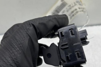 Interrupteur de leve vitre avant droit FORD FOCUS 4
