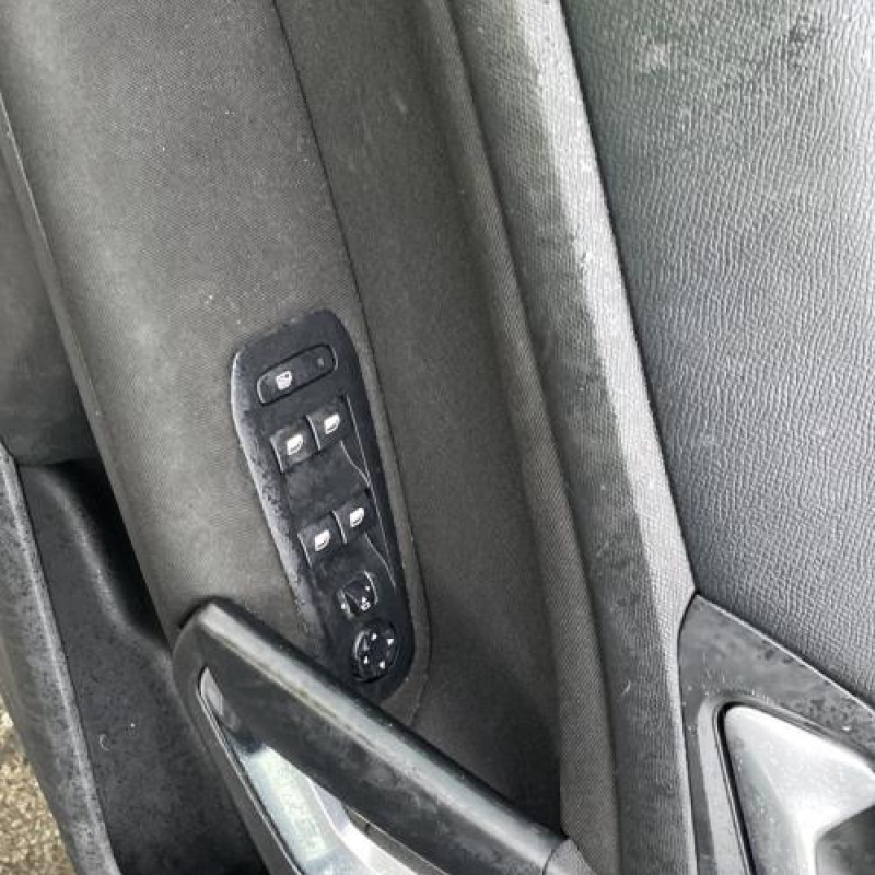 Ecran GPS PEUGEOT 308 2 Photo n°16