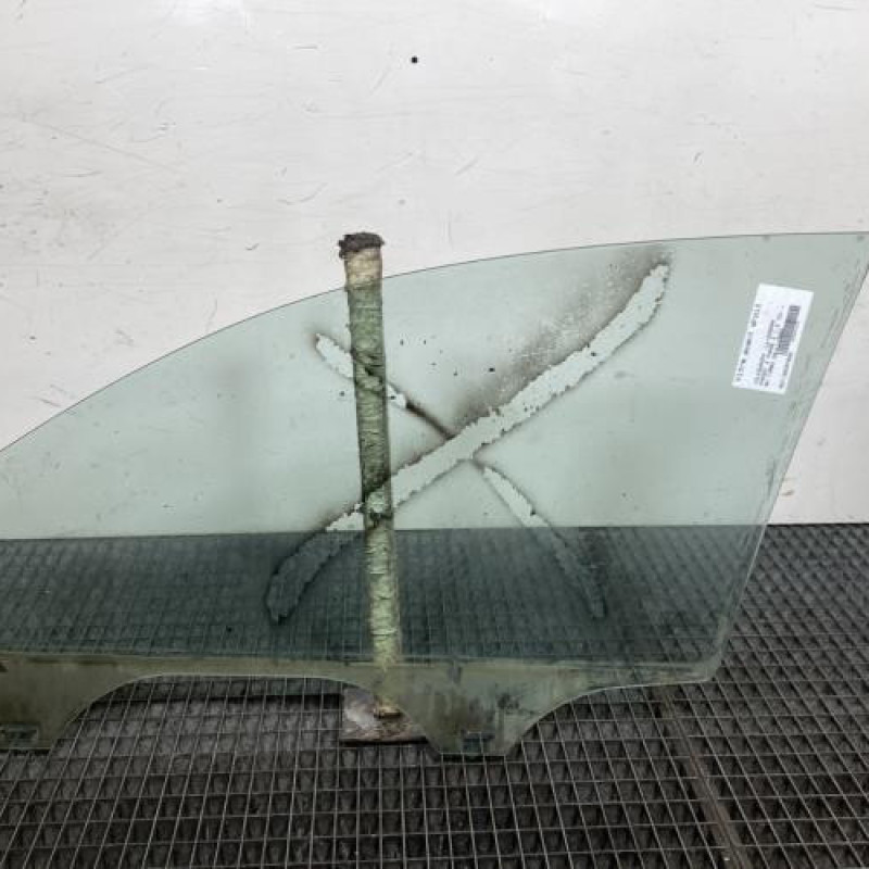 Vitre avant droit VOLKSWAGEN PASSAT 4 Photo n°4
