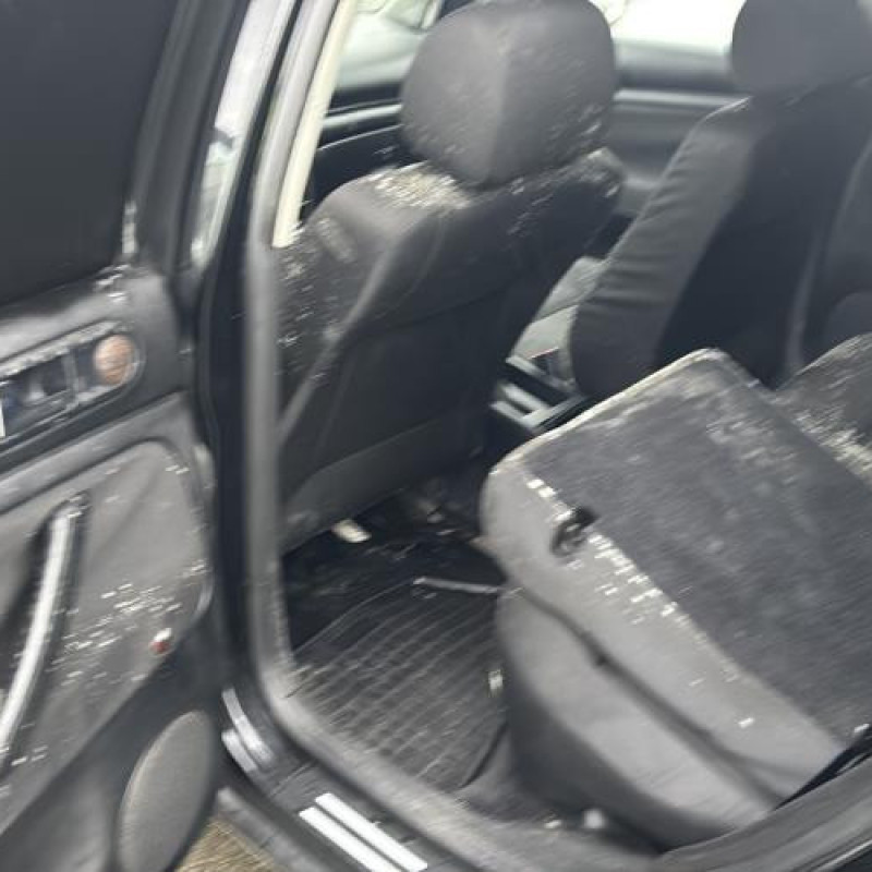 Vitre avant droit VOLKSWAGEN PASSAT 4 Photo n°14