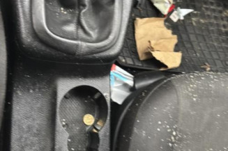 Vitre avant droit VOLKSWAGEN PASSAT 4