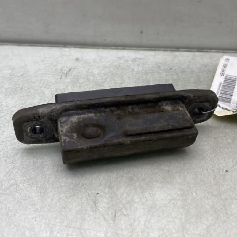 Bouton de coffre TOYOTA VERSO Photo n°1