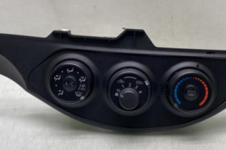 Commande chauffage TOYOTA YARIS 3 Photo n°1
