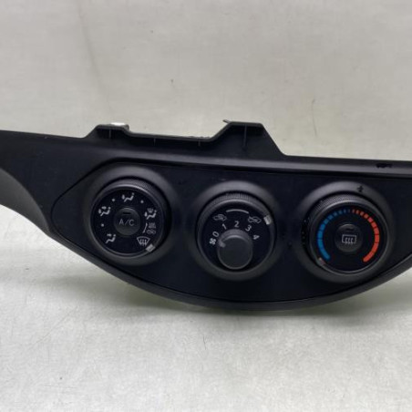 Commande chauffage TOYOTA YARIS 3 Photo n°1